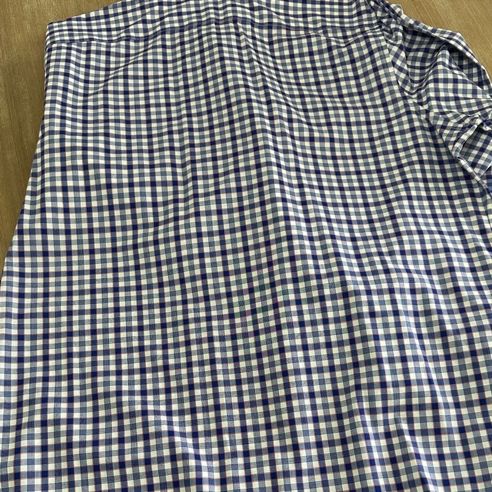 Banana Republic Blue and White Checkered‎ Men's Shirt